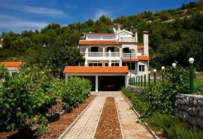 Villa Huerte Hvar Town