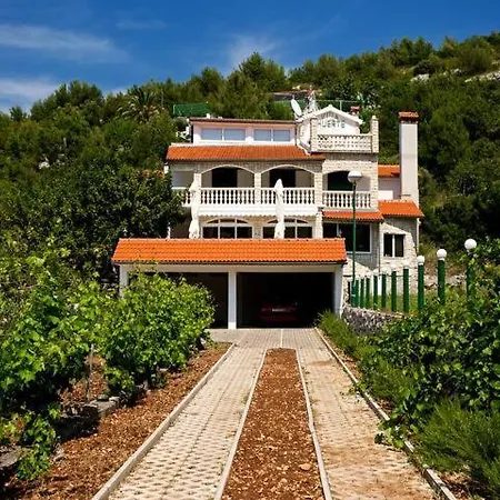 Вилла Huerte Хвар